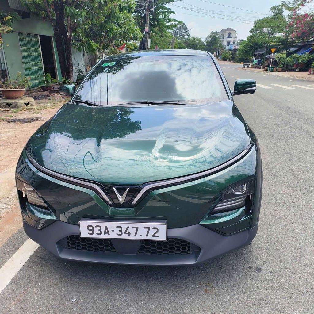 VinFast VF6 Plus - ảnh 1