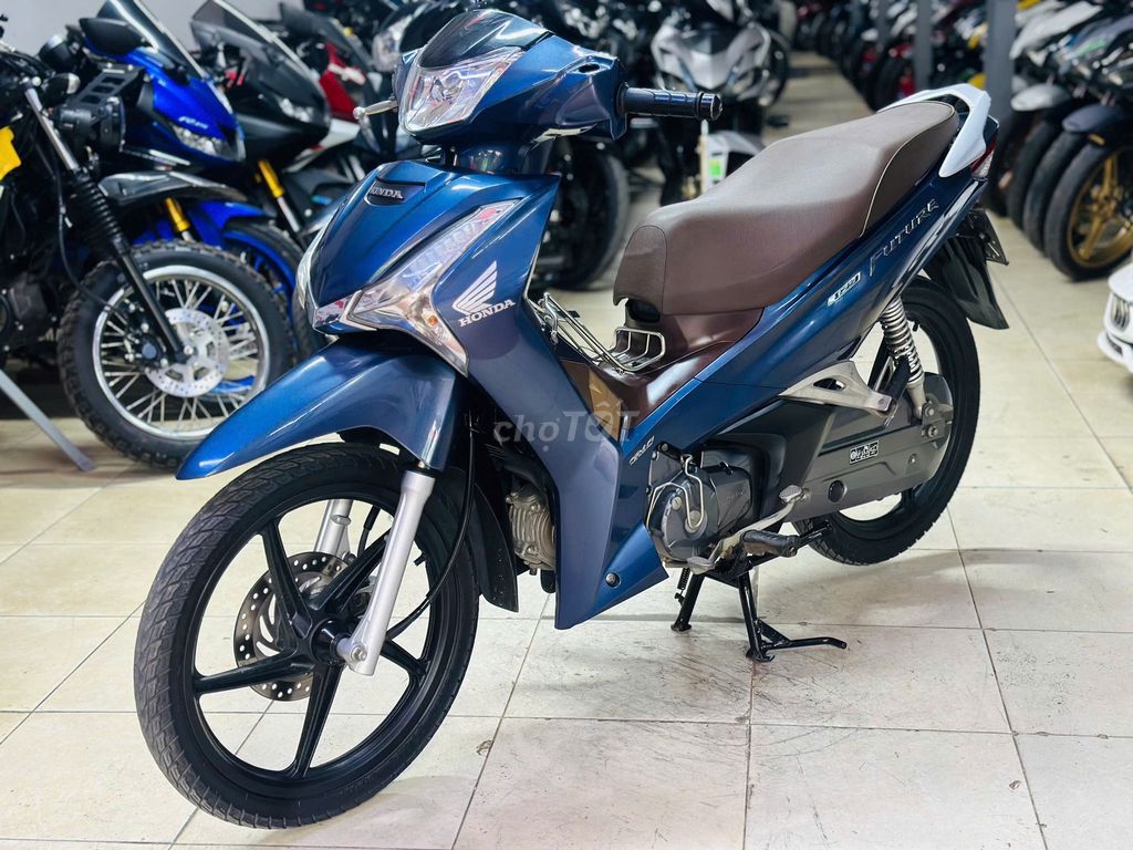 XE M 2021 - ảnh 1