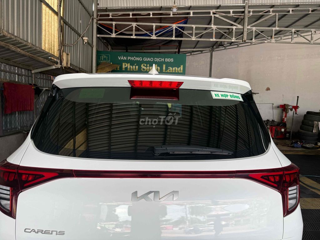 Kia Carens - ảnh 2