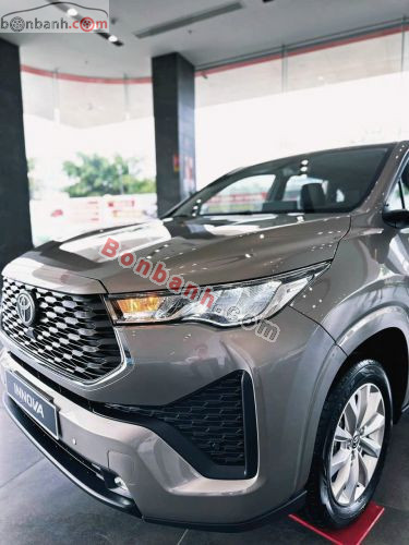 Toyota Innova Cross 2.0V CVT 2026 - ảnh 2