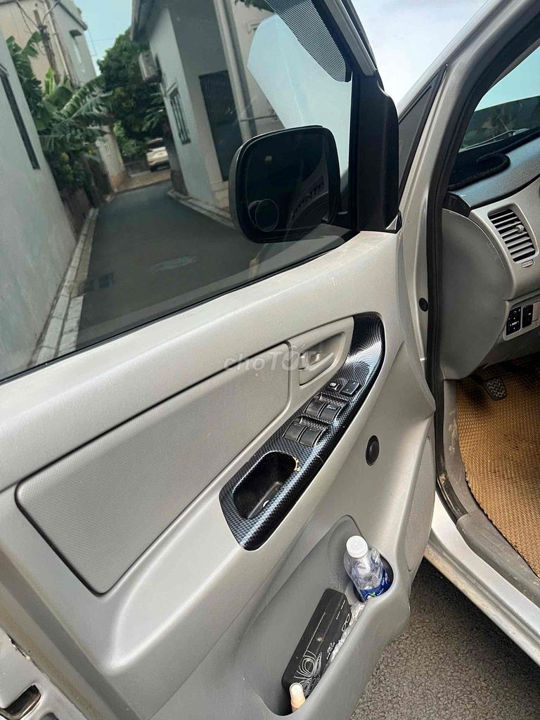 Toyota Innova 2009 - ảnh 2