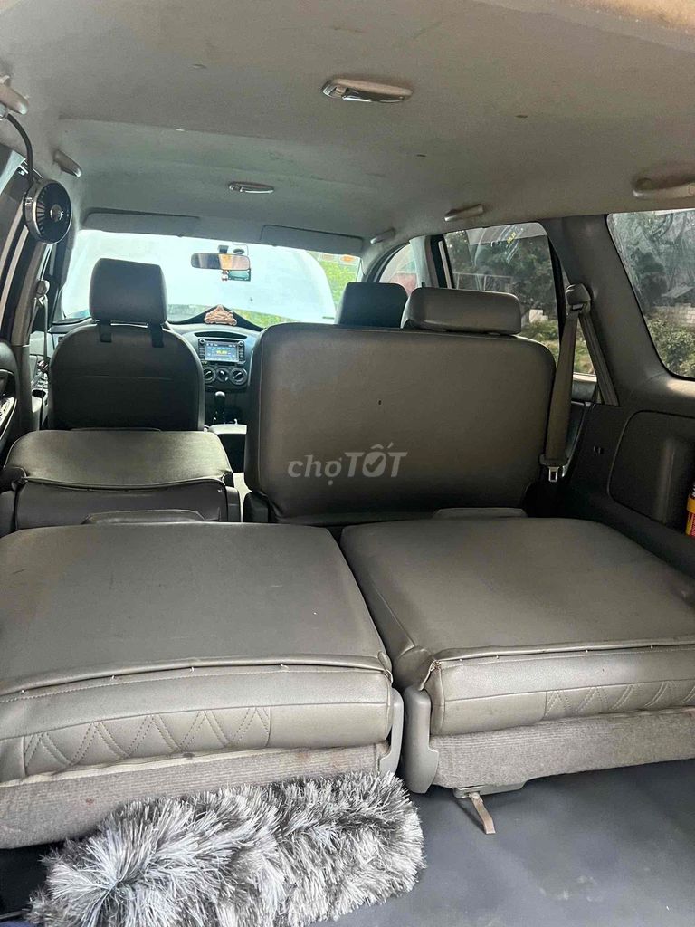 Toyota Innova 2009 - ảnh 4