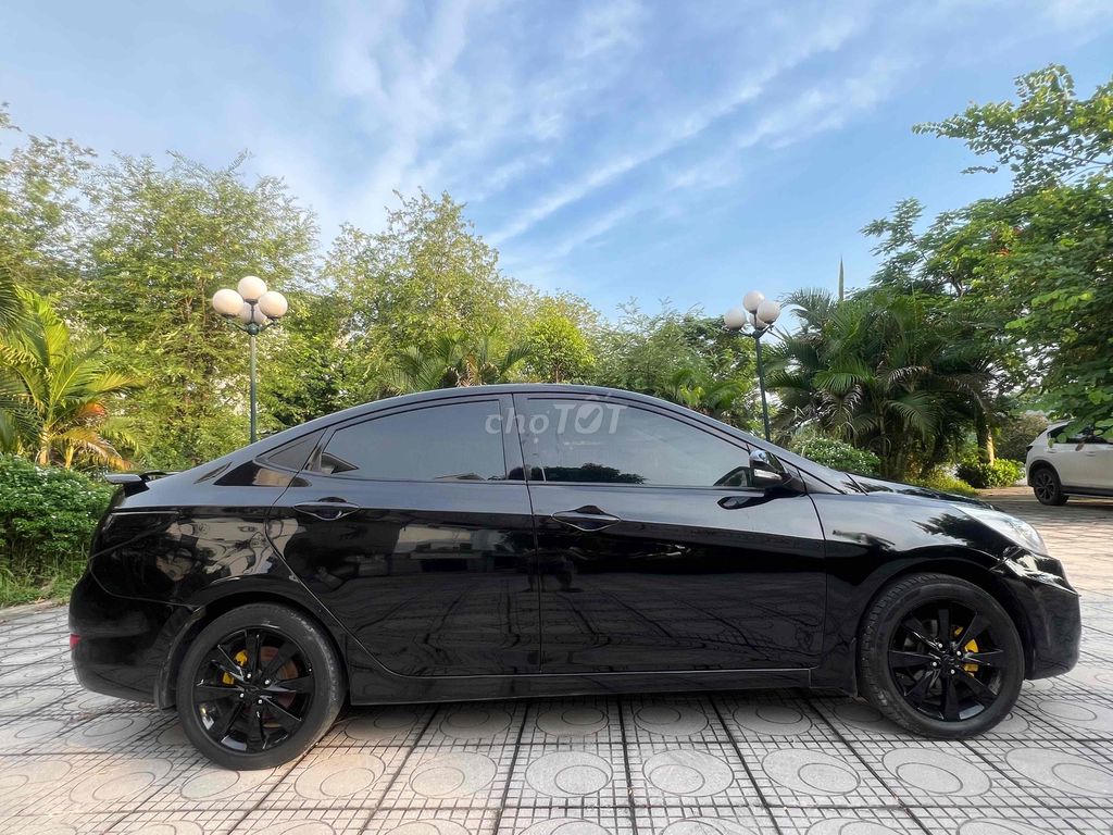 Hyundai Accent 2015 - ảnh 2