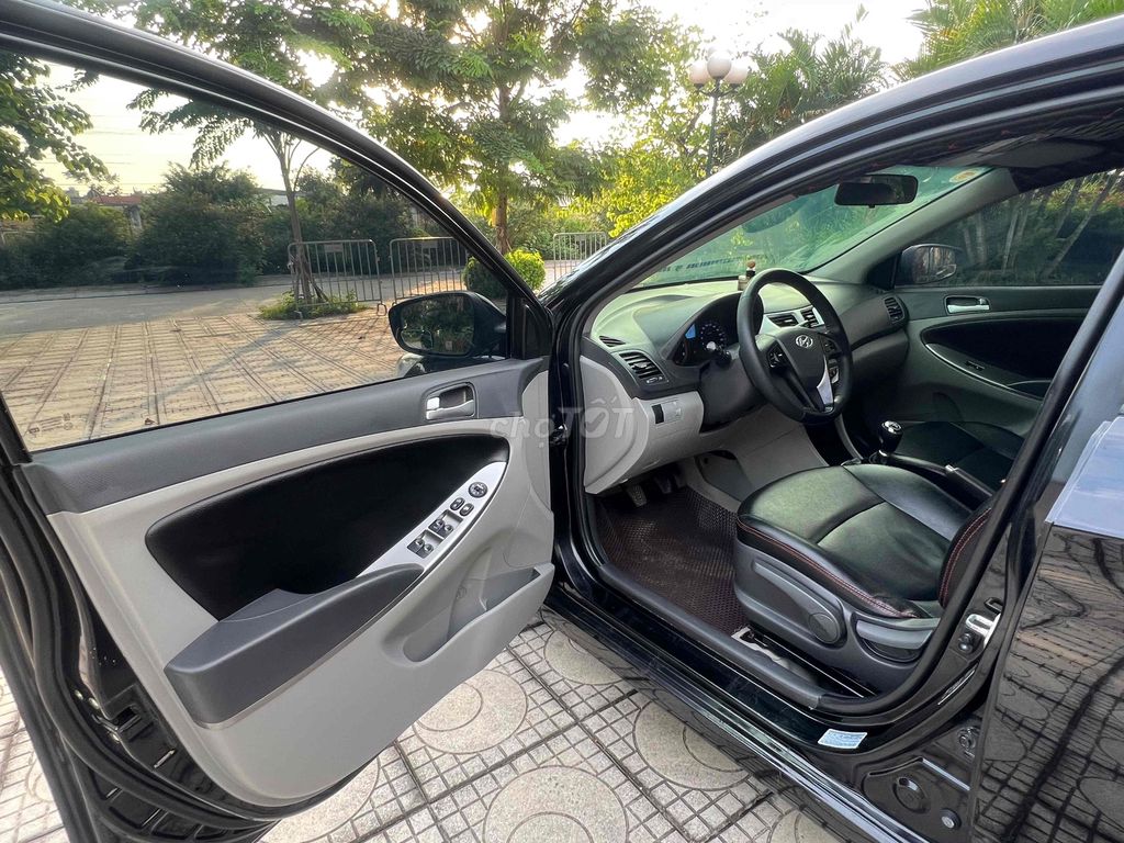Hyundai Accent 2015 - ảnh 3