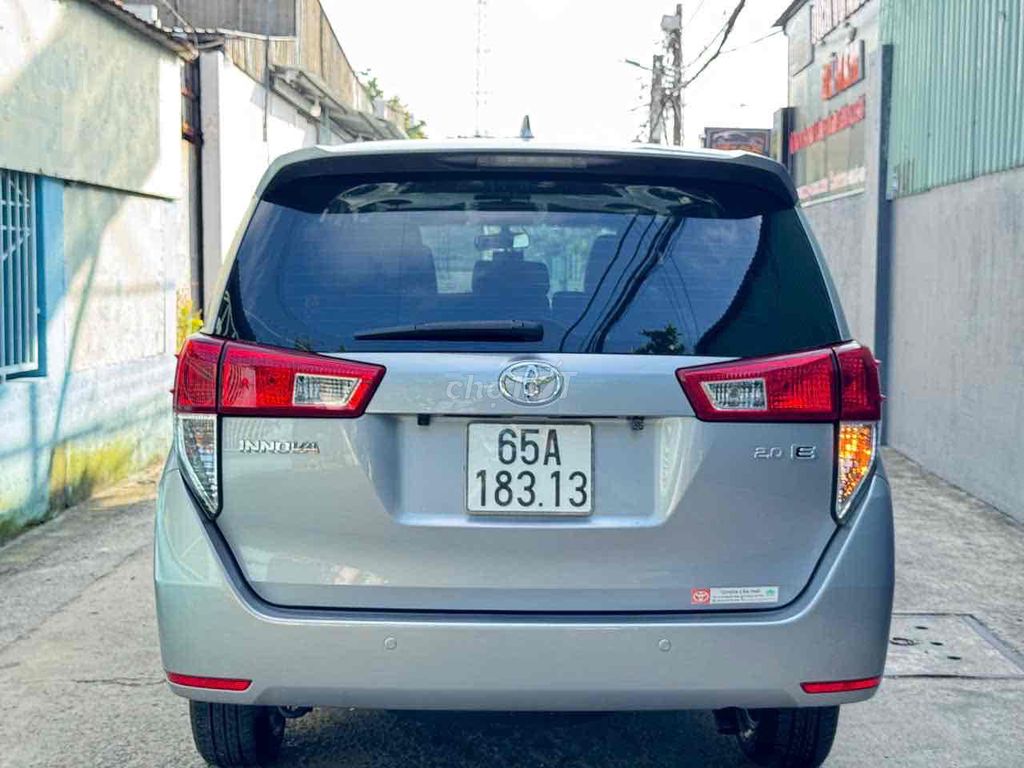 Toyota Innova 2.0E 2019 - ảnh 2