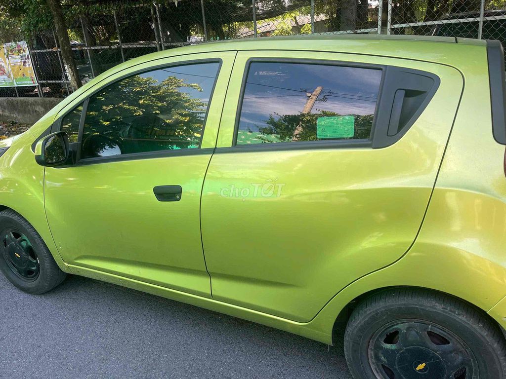 Chevrolet Spark 2017 - ảnh 2
