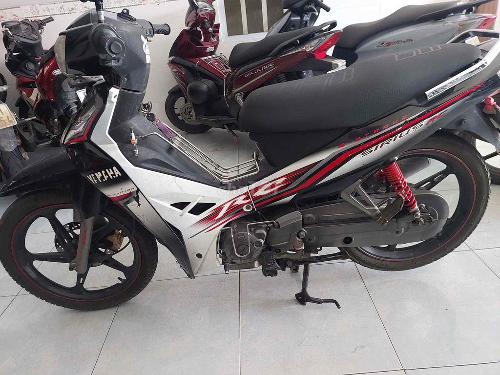Yamaha Sirius 2012 - ảnh 1