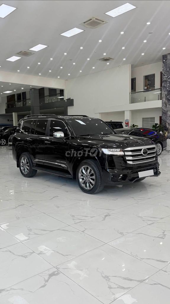 Toyota Land Cruiser LC300 2026 - ảnh 3