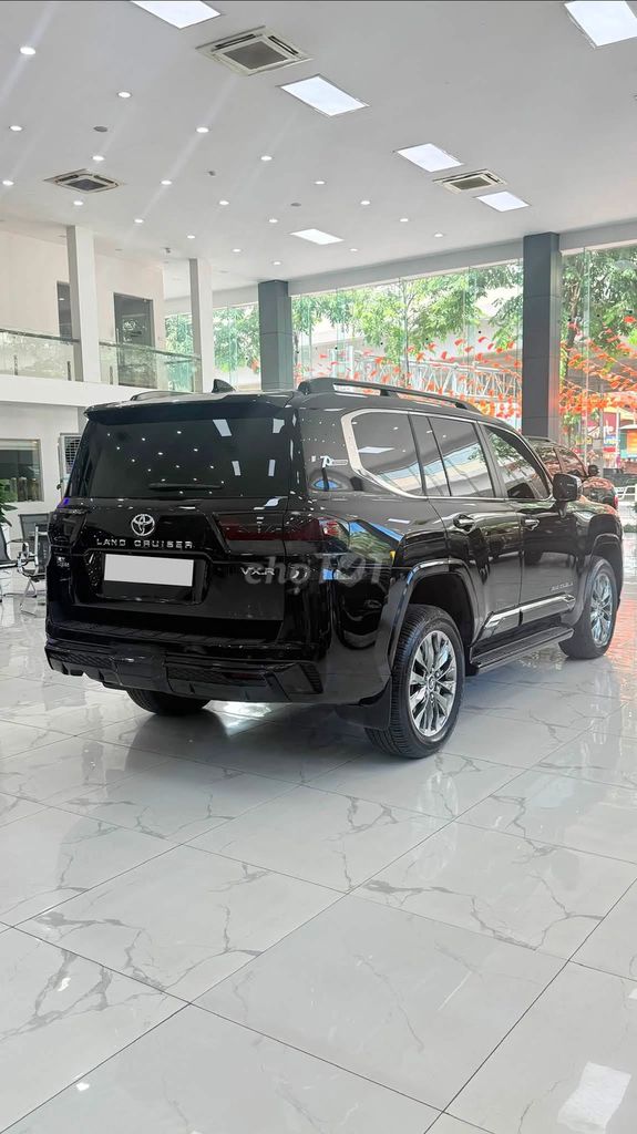 Toyota Land Cruiser LC300 2026 - ảnh 5