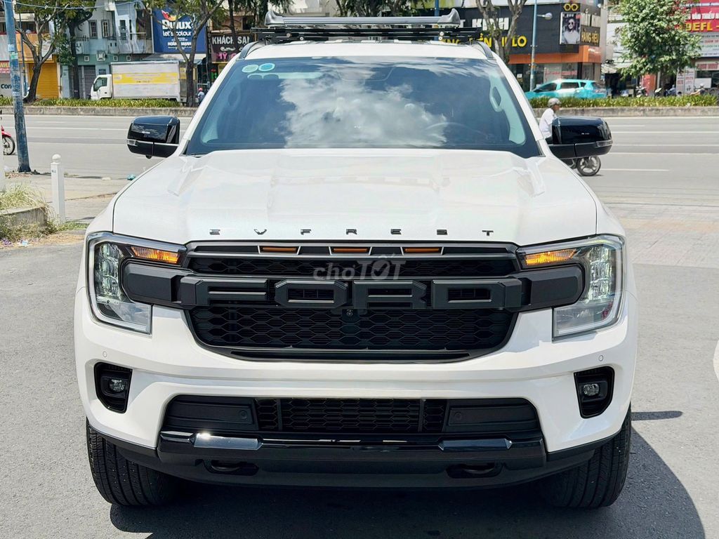 Ford Everest 2024 - ảnh 1