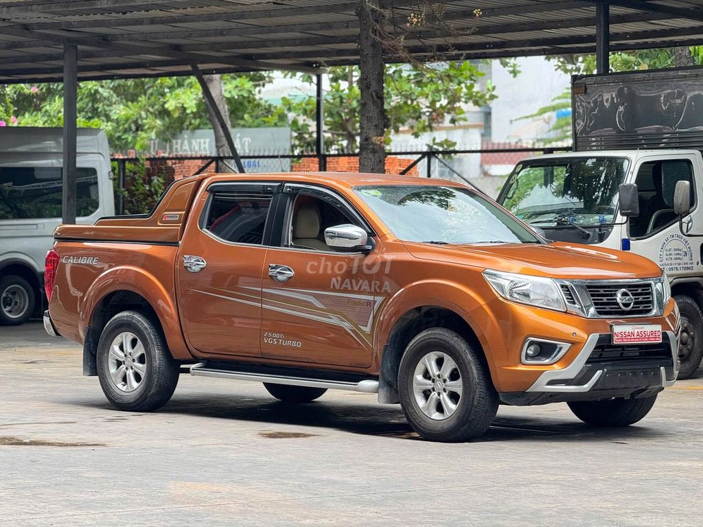 Nissan Navara - ảnh 1