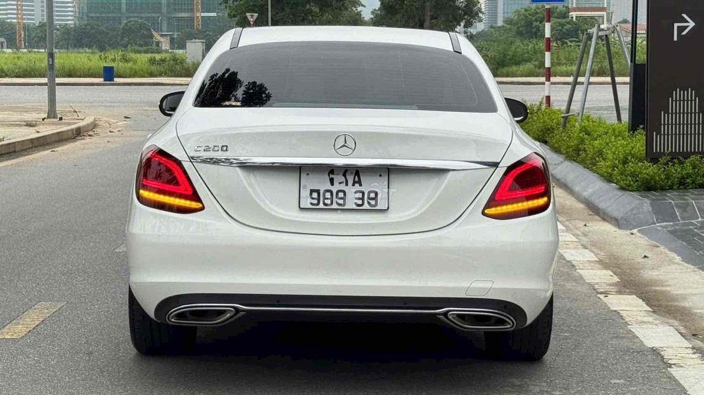 Mercedes-Benz 2021 - ảnh 2