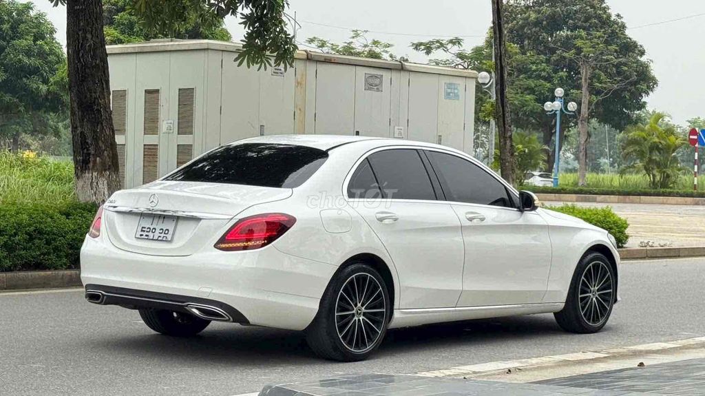 Mercedes-Benz 2021 - ảnh 4