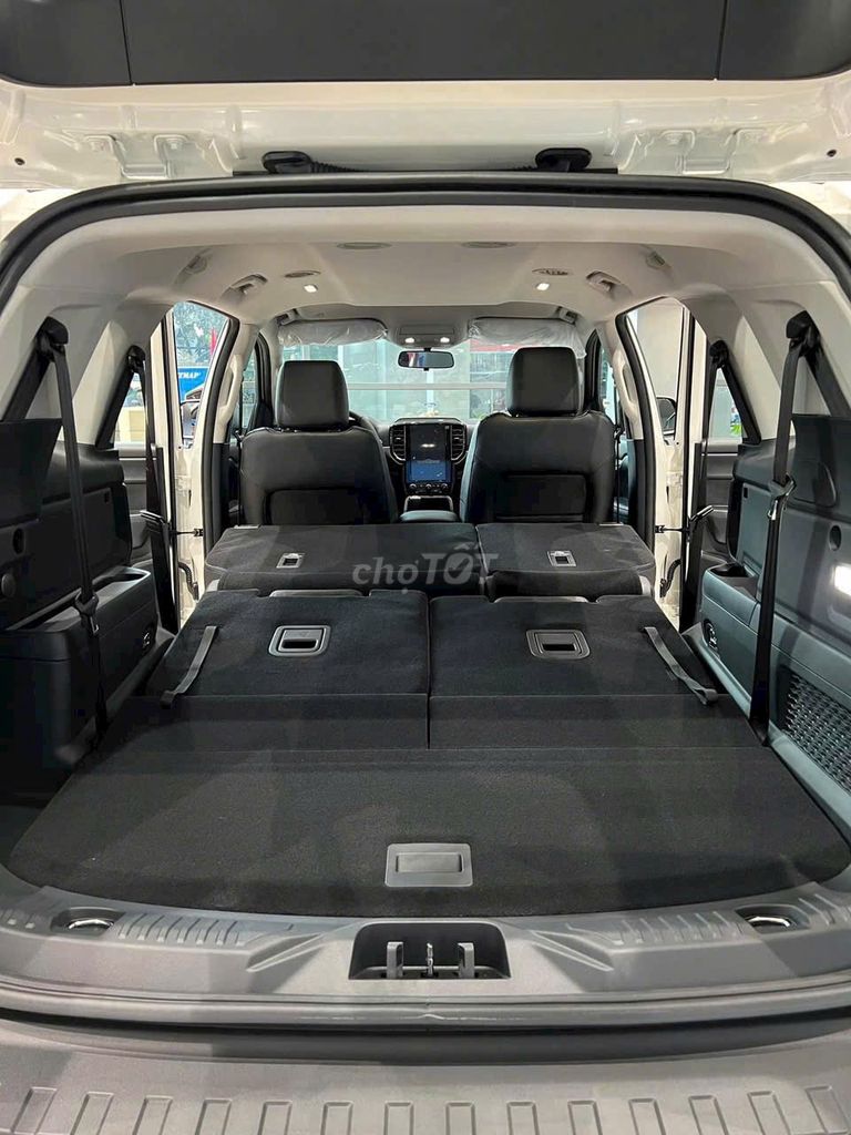 Ford Everest - ảnh 4