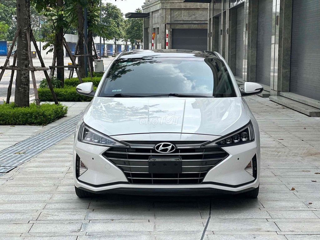 Hyundai Elantra 2021 - ảnh 1