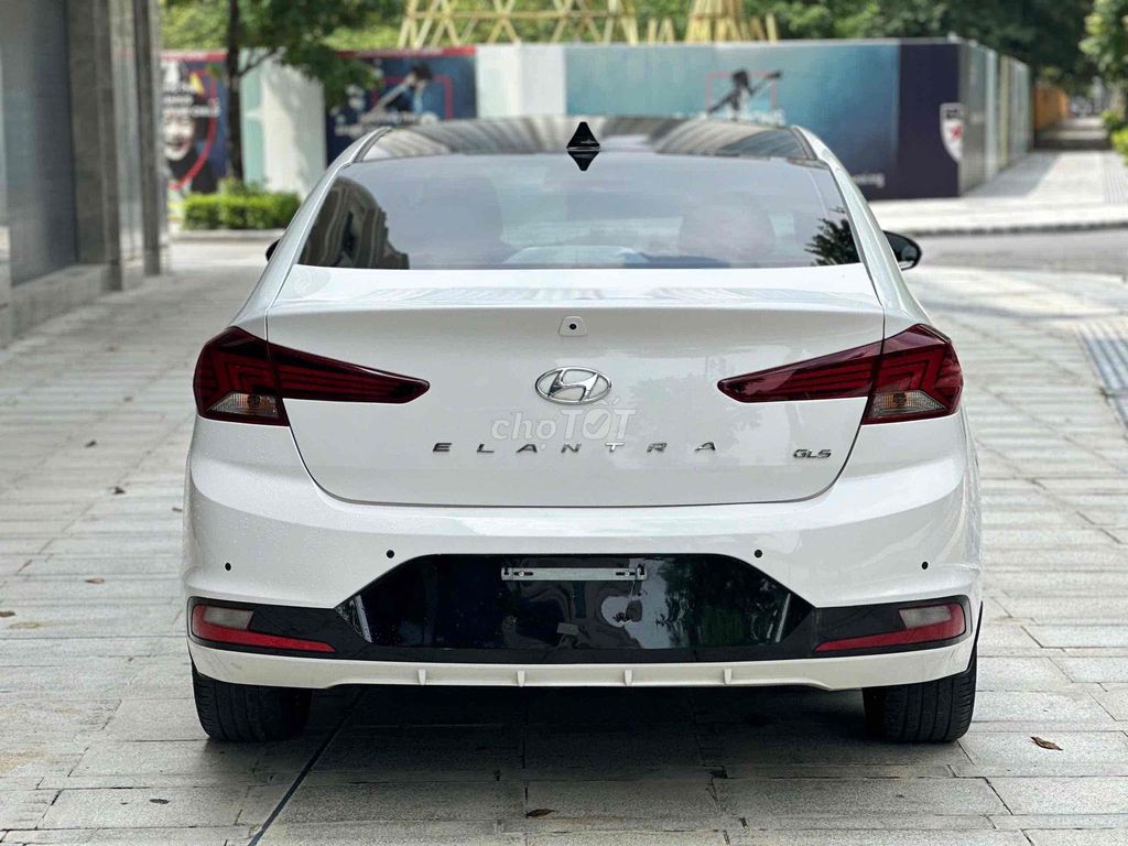 Hyundai Elantra 2021 - ảnh 5