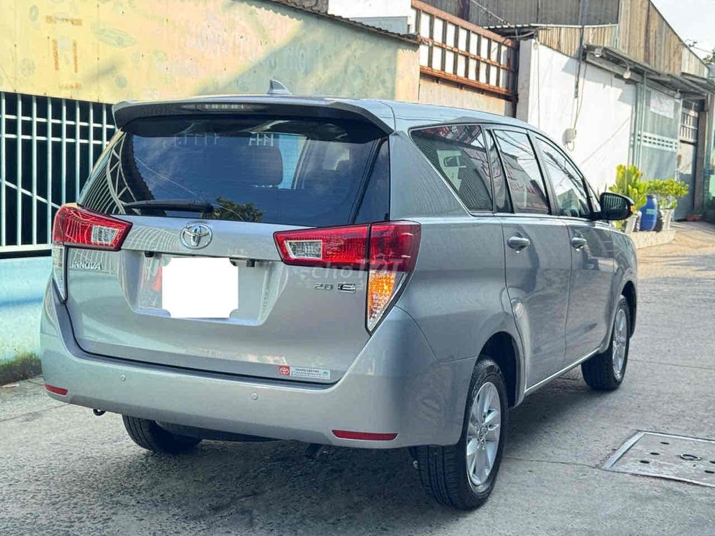 Toyota Innova 2.0E 2019 - ảnh 5