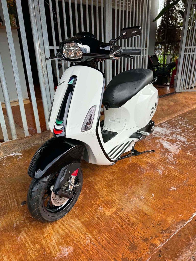 Piaggio Vespa 2022 - ảnh 2
