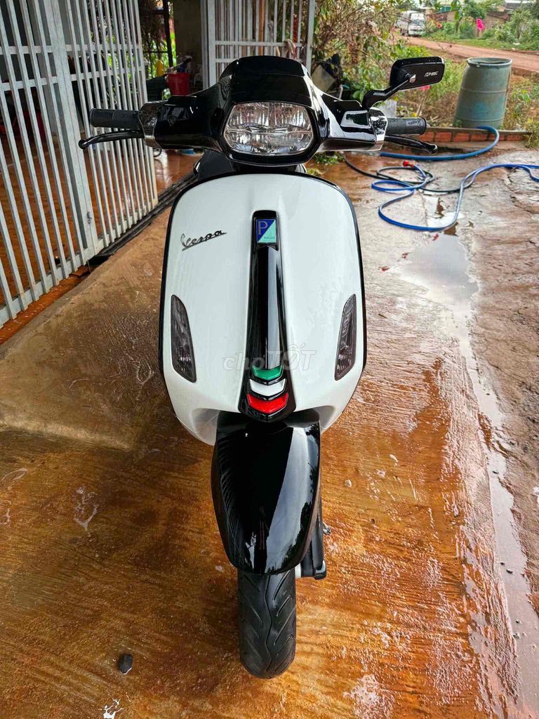 Piaggio Vespa 2022 - ảnh 4
