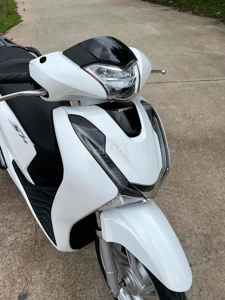 Honda SH 2017 - ảnh 1