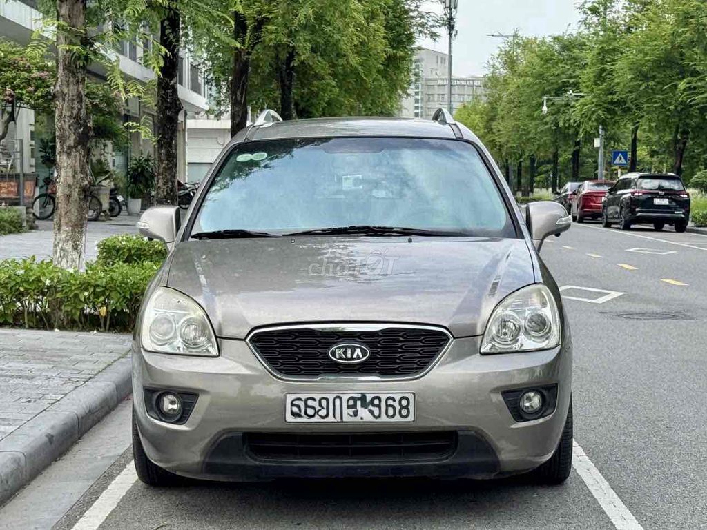 Kia Carens - ảnh 1