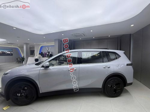 VinFast VF MPV 7 AT 2026 - ảnh 1