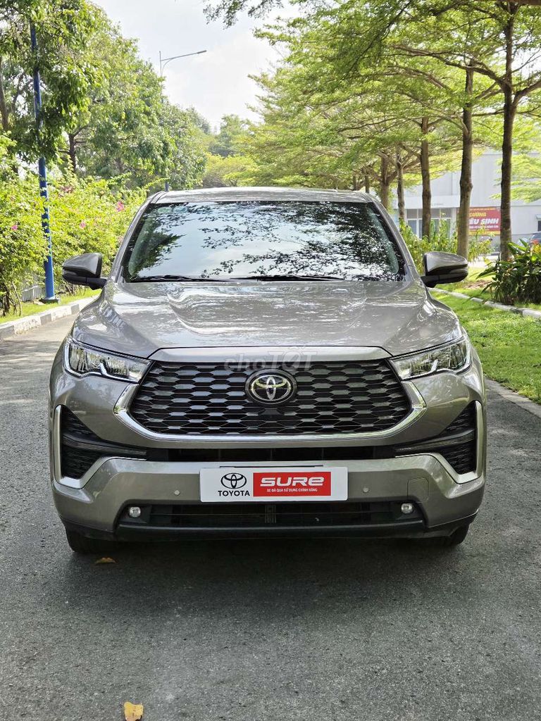 Toyota Innova Cross 2024 - ảnh 1