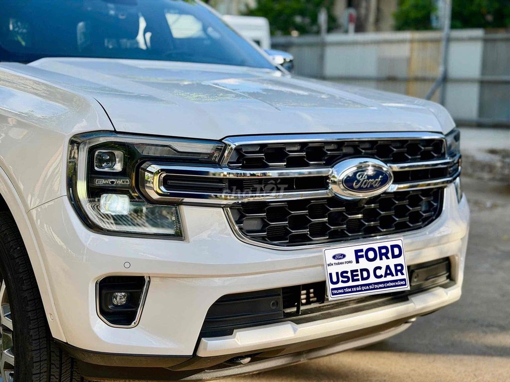 Ford Everest - ảnh 2