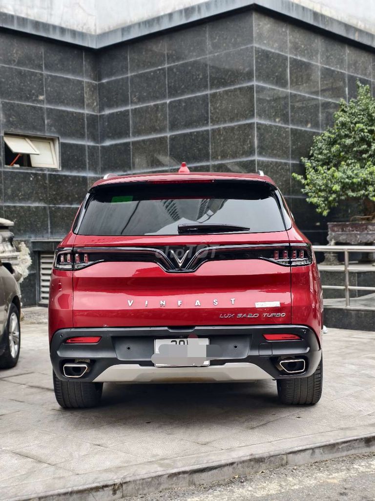 VinFast Lux SA2.0 2019 - ảnh 2