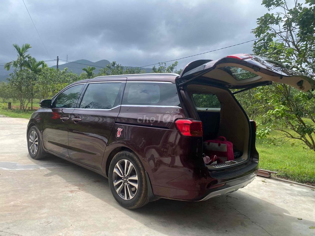 Kia Sedona 2018 - ảnh 2