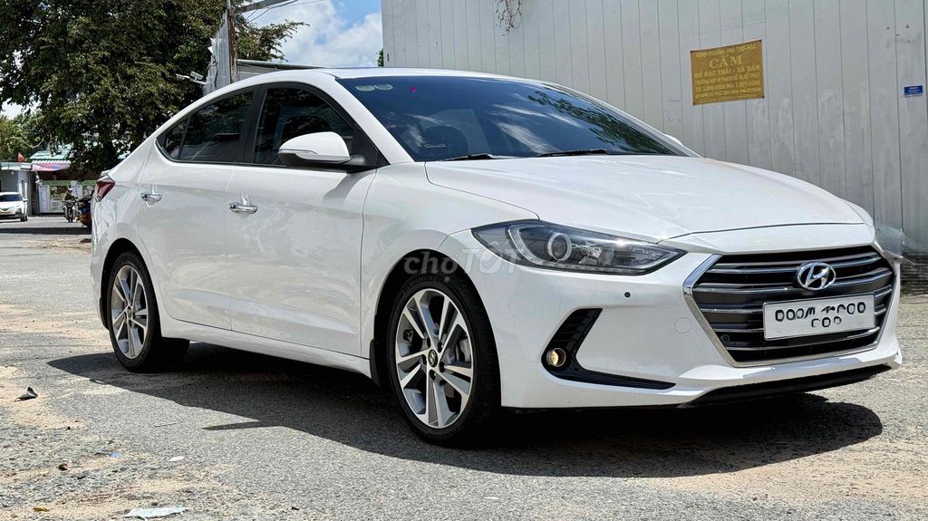 Hyundai Elantra 2018 - ảnh 2