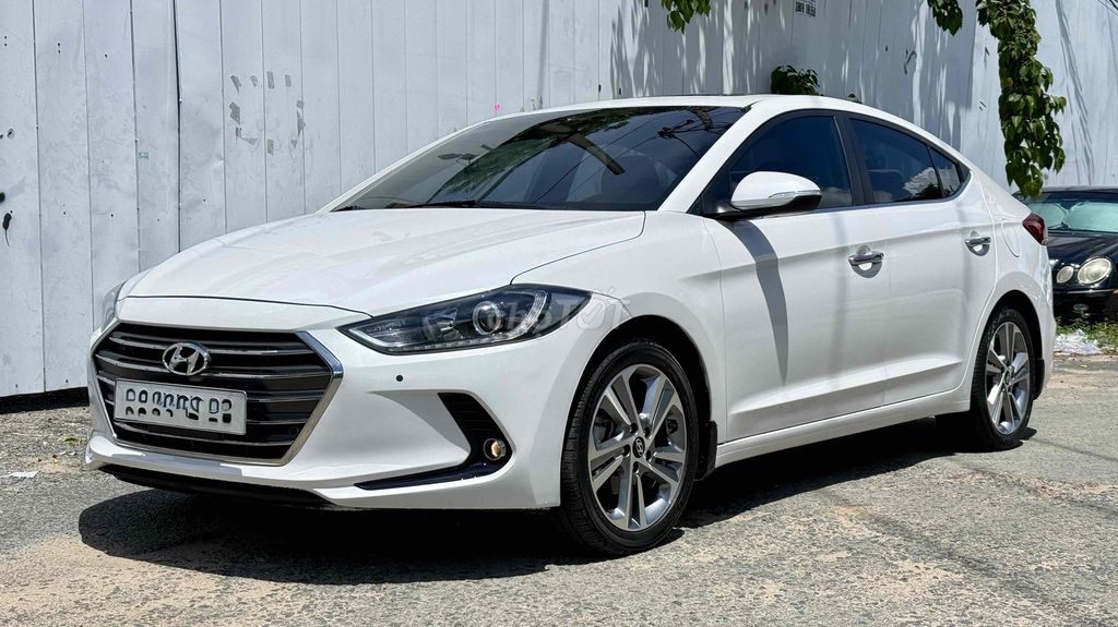 Hyundai Elantra 2018 - ảnh 3