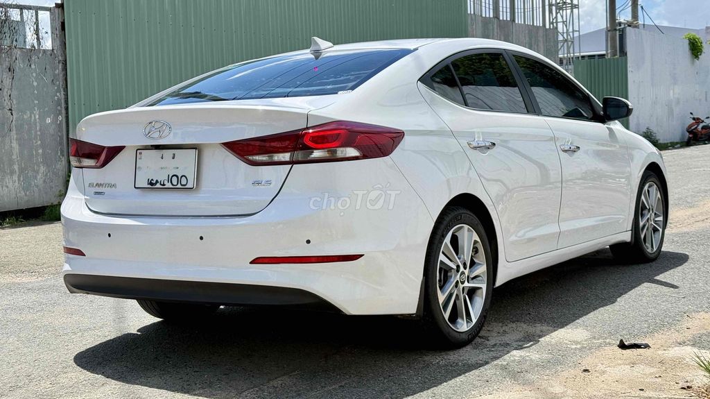 Hyundai Elantra 2018 - ảnh 5