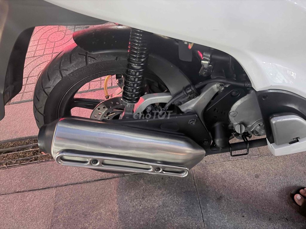 Honda SH 2012 - ảnh 3