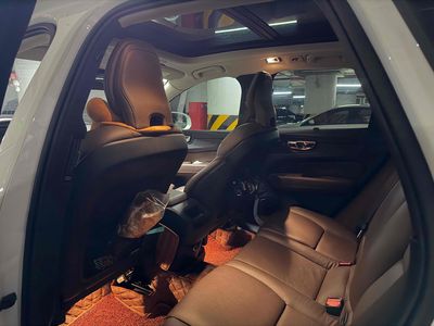 Volvo XC60 2019 - ảnh 1