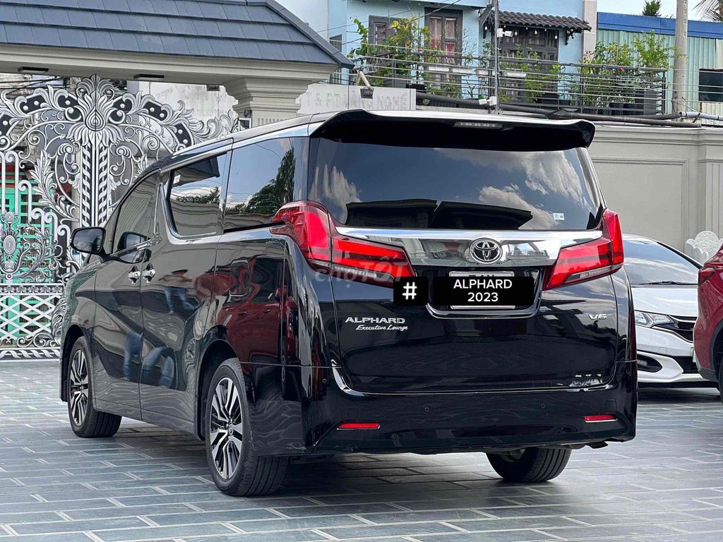 Toyota Alphard 2023 - ảnh 2