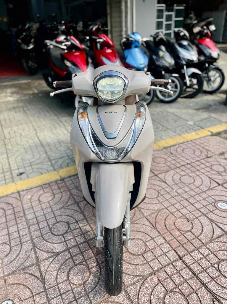 Honda SH Mode 2021 - ảnh 1