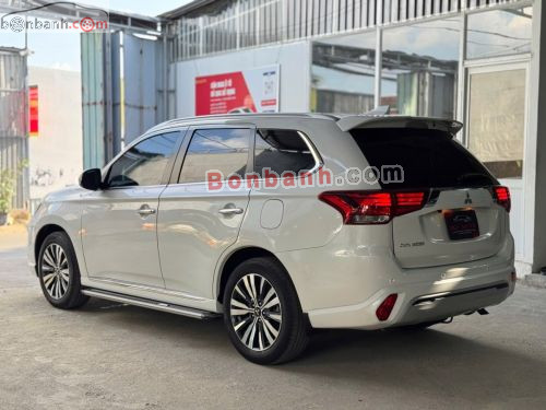 Mitsubishi Outlander Premium 2.0 CVT 2022 - ảnh 4