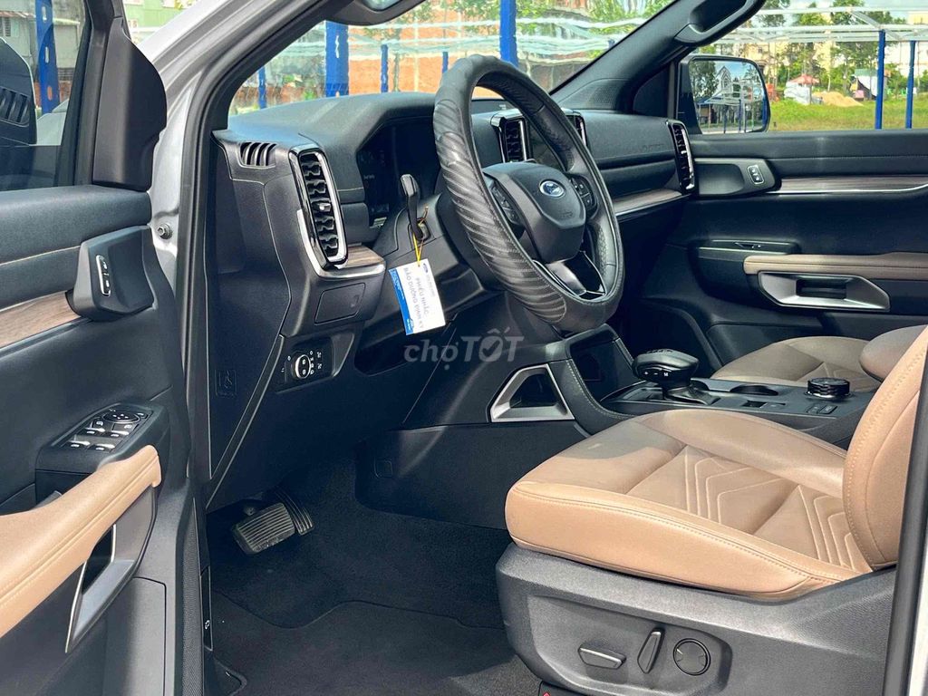 Ford Everest 2023 - ảnh 4