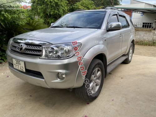 Toyota Fortuner 2.7V 4x4 AT 2009 - ảnh 3