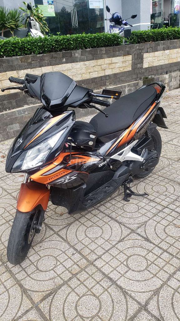 Honda Air Blade - ảnh 1