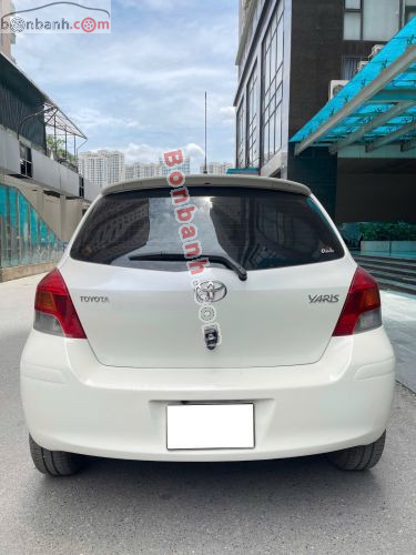 Toyota Yaris 1.3 AT 2011 - ảnh 3