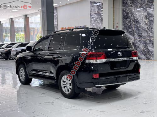 Toyota Land Cruiser 5.7 V8 2016 - ảnh 3