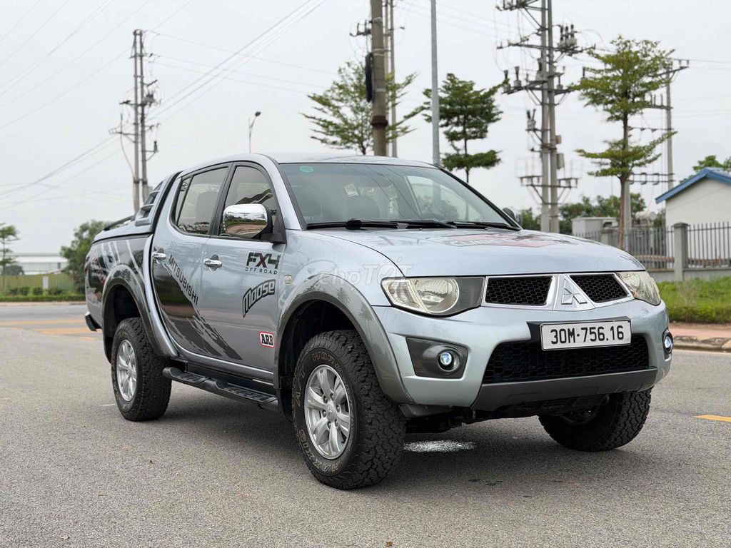 Mitsubishi Triton 2011 - ảnh 2