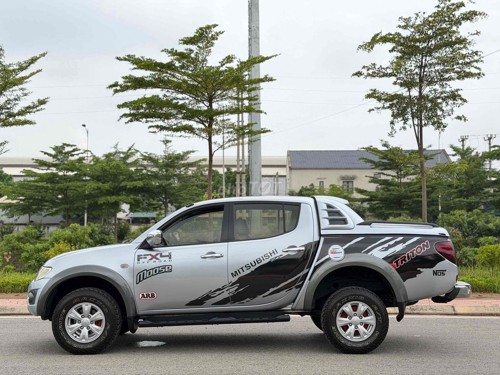 Mitsubishi Triton 2011 - ảnh 3