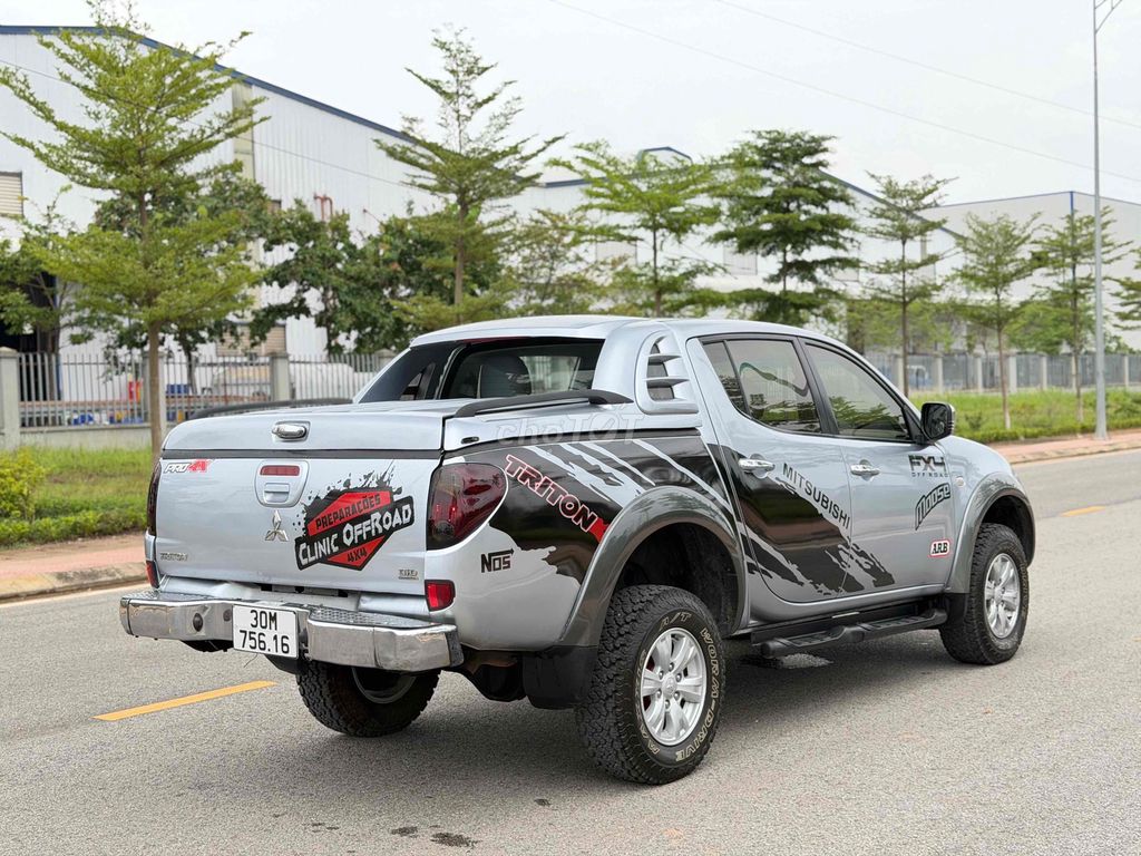 Mitsubishi Triton 2011 - ảnh 4