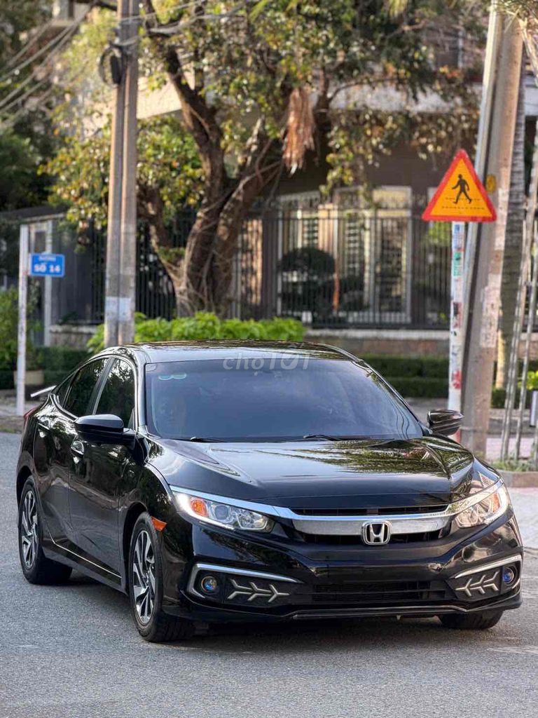 Honda Civic 1.8 E 2019 - ảnh 2