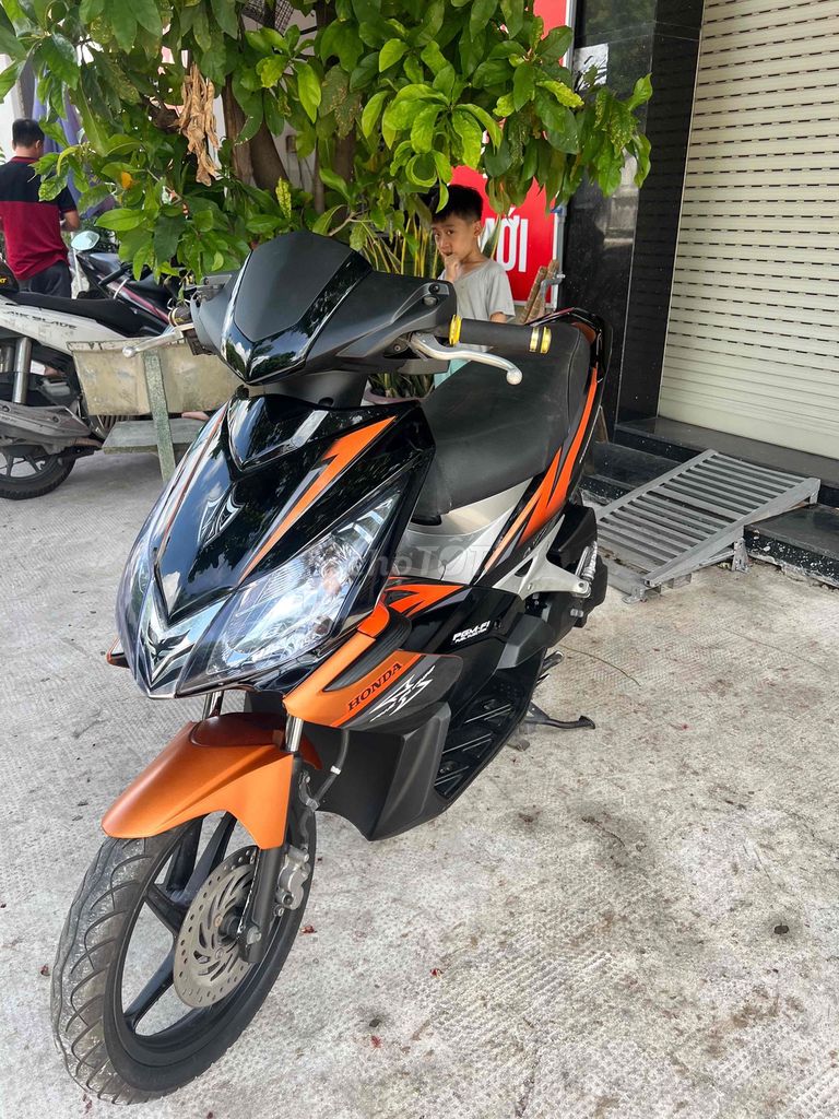 Honda Air Blade 2010 - ảnh 3