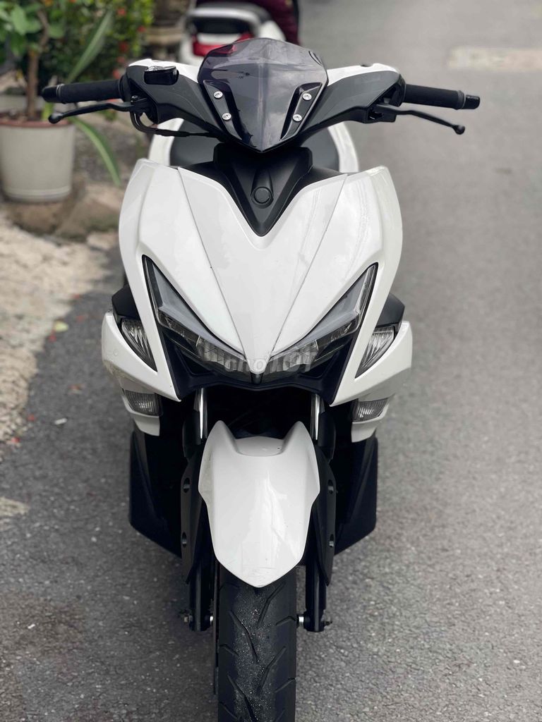 Yamaha NVX 2016 - ảnh 1