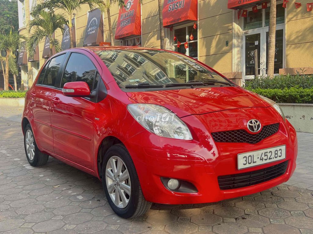 Toyota Yaris 1.5G 2013 - ảnh 2